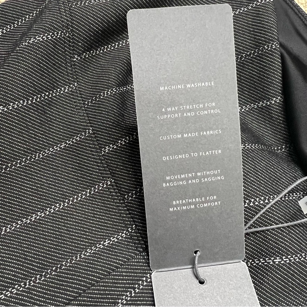 Lysse Pinstripe Signature Knit Leggings Size Small NWT - Picture 7 of 8